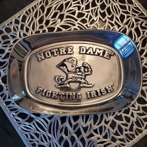 Notre Dame severing dish